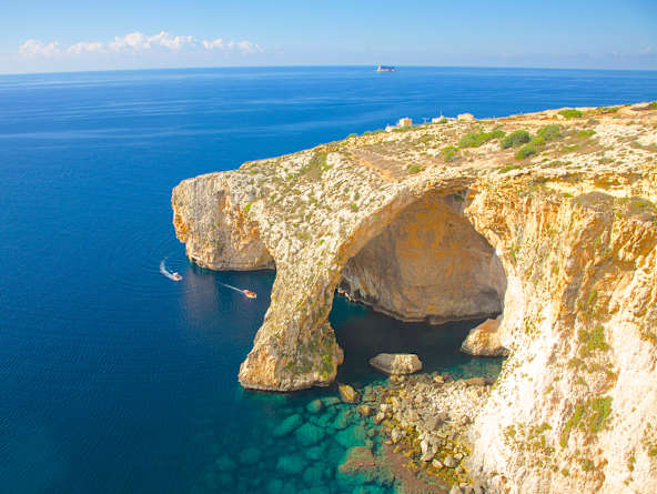 Star Collector: Spectacular Spanish & Italian Coastlines Along the Riviera